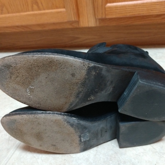 Eileen Fisher pull on ankle bootie - Picture 3 of 5